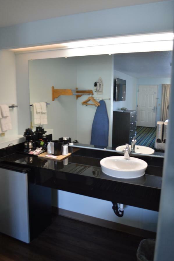 Brookings Inn Resort 외부 사진
